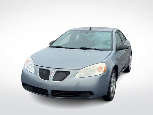 Used 2009 Pontiac G6 Sedan w/ Sun And Sound Package image 4