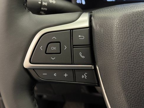 Used 2026 Toyota Grand Highlander XLE image 12