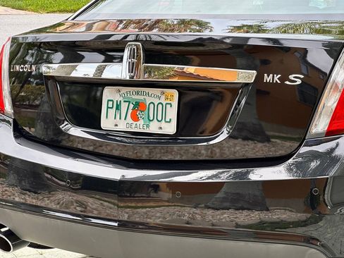 Used 2009 Lincoln MKS FWD image 7