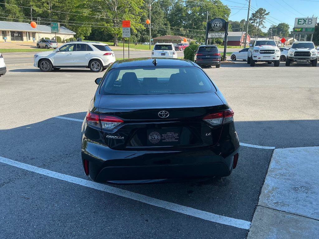 Used 2022 Toyota Corolla LE FWD image 4