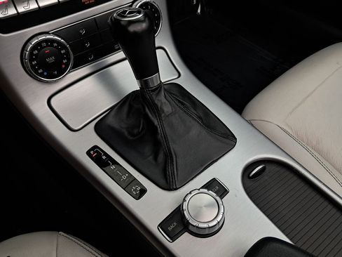 Used 2013 Mercedes-Benz SLK 250 w/ Premium I Pkg image 18