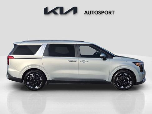 New 2026 Kia Carnival EX image 7