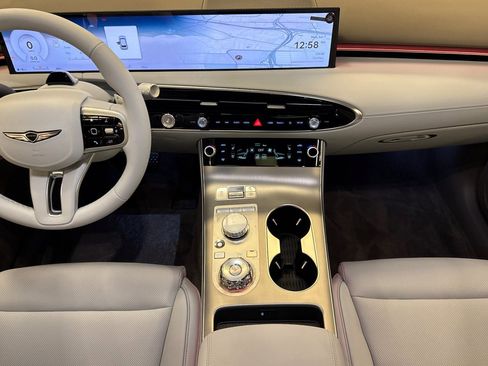New 2026 Genesis GV70 2.5T Advanced AWD/4WD image 13