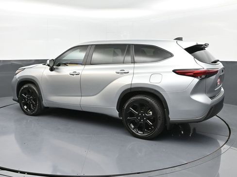 Certified 2023 Toyota Highlander LE image 27