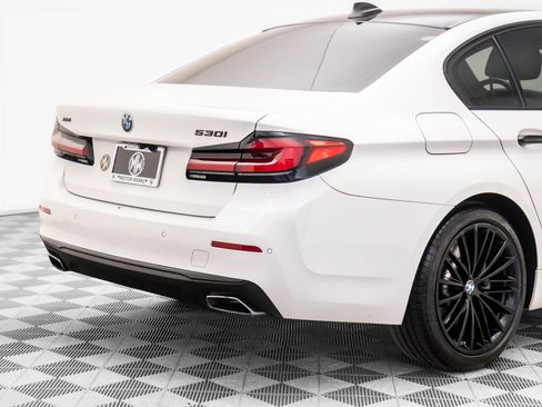 Used 2021 BMW 530i xDrive w/ Premium Package image 34