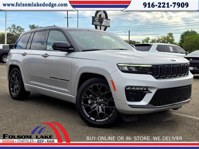 Certified 2025 Jeep Grand Cherokee Summit w/ Obsidian Package AWD/4WD image 1