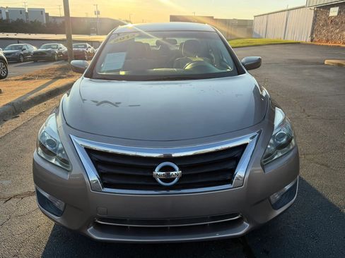 Used 2013 Nissan Altima 2.5 SV FWD image 2