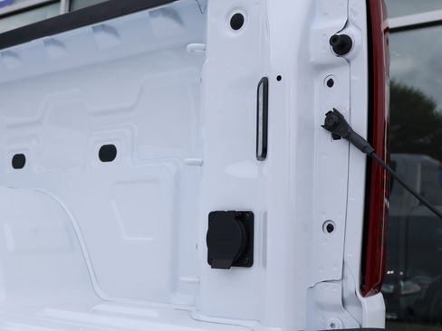 New 2026 Chevrolet Silverado 1500 LT image 32