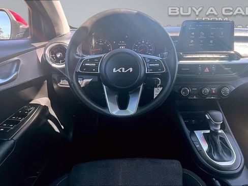Used 2024 Kia Forte LXS FWD image 5