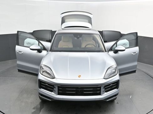 Used 2026 Porsche Cayenne S AWD/4WD image 22