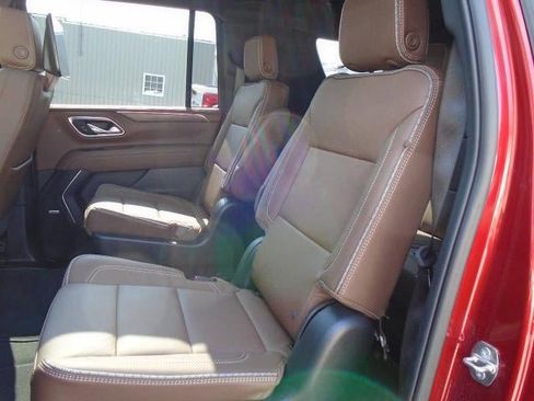 Certified 2024 Chevrolet Suburban High Country w/ Advanced Technology Package AWD/4WD image 22