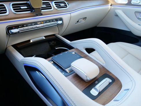 Used 2024 Mercedes-Benz GLS 450 GLS 450 image 29