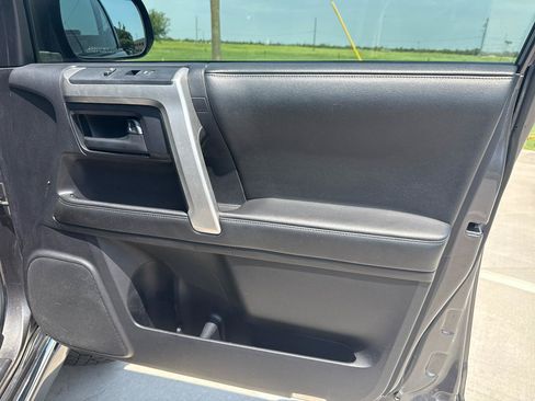 Used 2011 Toyota 4Runner Limited w/ Convenience Pkg AWD/4WD image 57