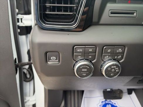 New 2026 GMC Sierra 2500 AT4 image 19