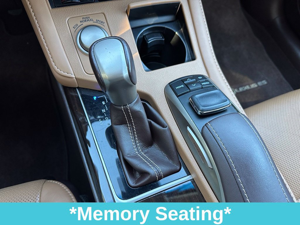 Used 2018 Lexus ES 350 w/ Luxury Package w/Wood Trim FWD image 23