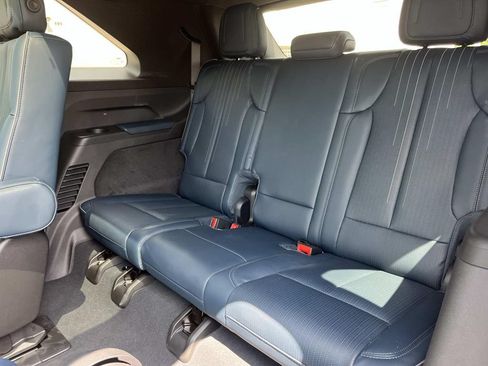 Used 2025 Cadillac Escalade IQ Sport 2 AWD/4WD image 18