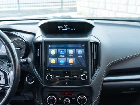 Used 2022 Subaru Crosstrek 2.5i Sport w/ Moonroof Package image 21