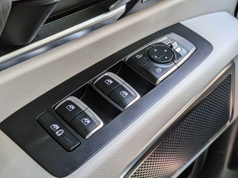 Used 2024 Kia Telluride SX Prestige AWD/4WD image 32