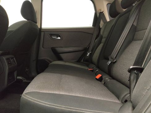 Used 2023 Nissan Rogue SV FWD image 18