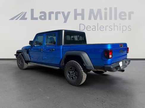 Certified 2023 Jeep Gladiator Sport w/ Trailer Tow Package image 3