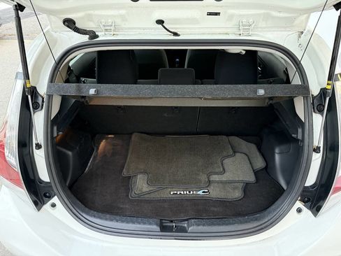 Used 2016 Toyota Prius C Three image 35