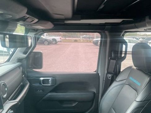 Used 2023 Jeep Wrangler Rubicon w/ Safety Group image 9