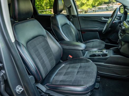 Used 2022 Ford Escape SEL w/ SEL Stealth AWD Package image 12
