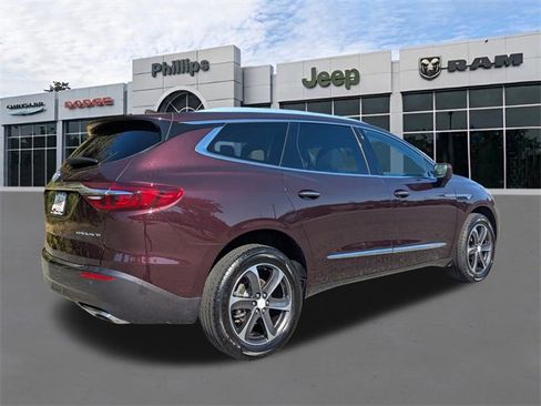 Used 2019 Buick Enclave Essence image 3