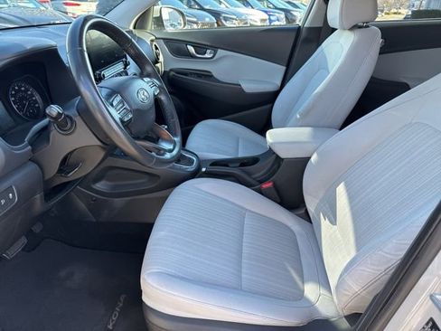 Used 2023 Hyundai Kona SEL w/ Convenience Package image 19