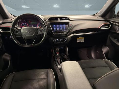 Used 2021 Chevrolet TrailBlazer RS w/ Technology Package FWD image 14