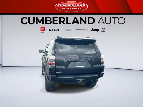 Used 2018 Toyota 4Runner SR5 RWD image 7