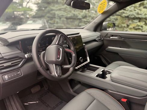 Used 2024 GMC Acadia AT4 w/ Luxury Package AWD/4WD image 6