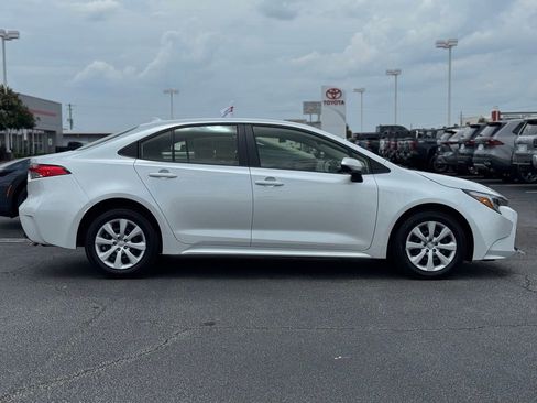 Used 2026 Toyota Corolla LE FWD image 7