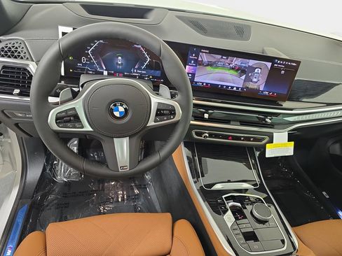 New 2026 BMW X5 xDrive40i w/ M Sport Package AWD/4WD image 16