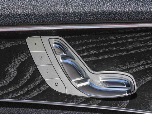 Used 2017 Mercedes-Benz C 300 Sedan image 21