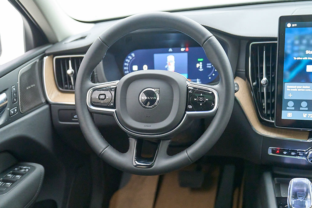 New 2026 Volvo XC60 T8 Ultra w/ Climate Package AWD/4WD image 27