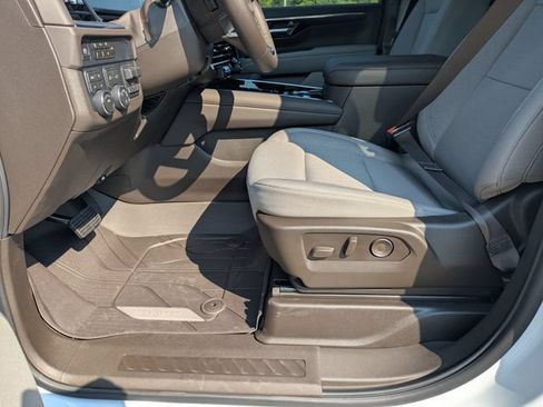 New 2026 Chevrolet Suburban LS w/ Max Trailering Package AWD/4WD image 10