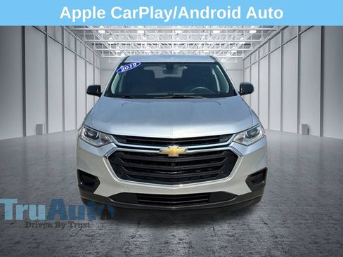 Used 2019 Chevrolet Traverse LS FWD image 2