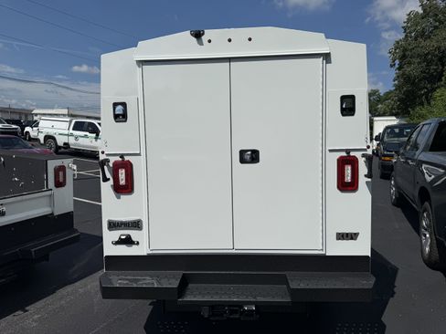 New 2025 Chevrolet Express 3500 w/ Power Convenience Package RWD image 6