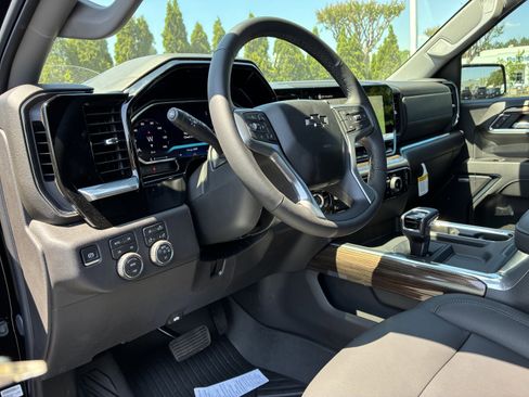 New 2026 Chevrolet Silverado 1500 LT Trail Boss w/ LT Trail Boss Premium Package AWD/4WD image 23