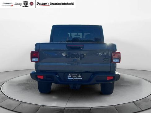 Certified 2022 Jeep Gladiator Sport image 6