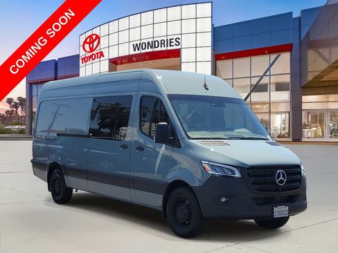 Used 2023 Mercedes-Benz Sprinter 2500 image 1