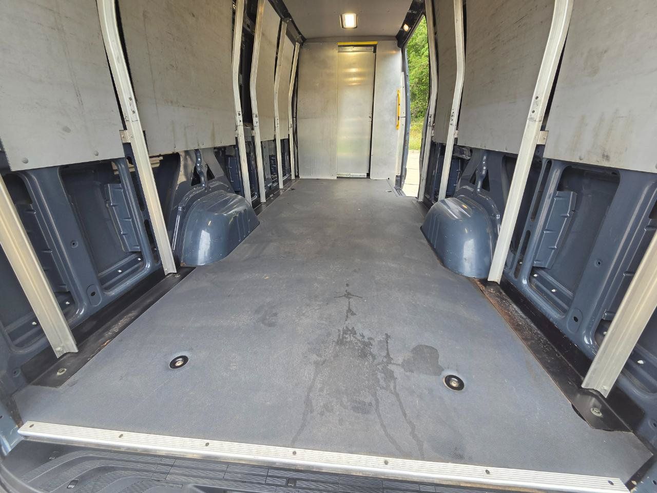 Used 2019 Mercedes-Benz Sprinter 170 image 28