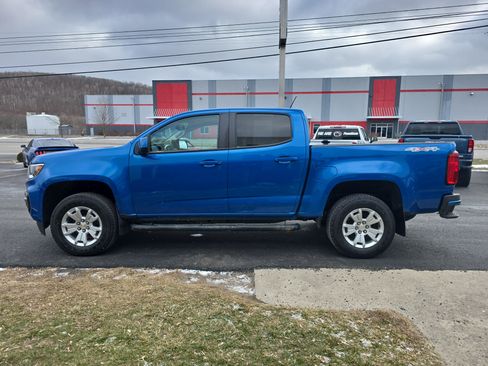Used 2022 Chevrolet Colorado LT w/ LT Convenience Package image 7