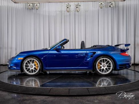 Used 2011 Porsche 911 4 Cabriolet AWD/4WD image 9