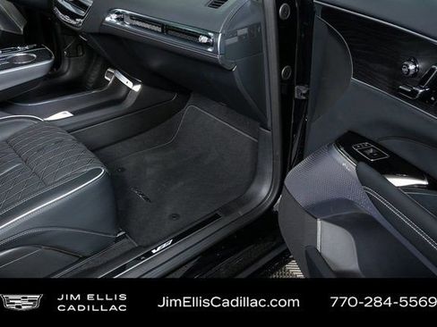 Certified 2026 Cadillac Lyriq V image 9