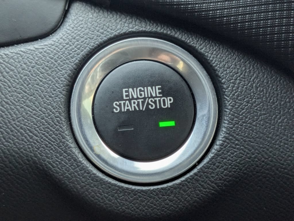 Certified 2023 Chevrolet Equinox RS FWD image 36
