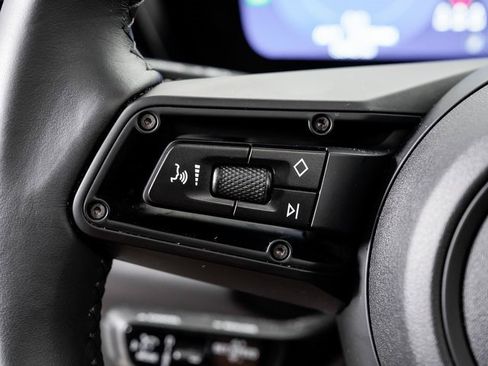 Used 2025 Porsche Macan Electric image 13