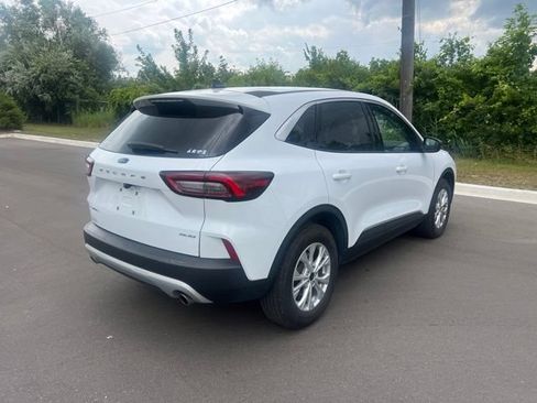 Used 2023 Ford Escape Active AWD/4WD image 5