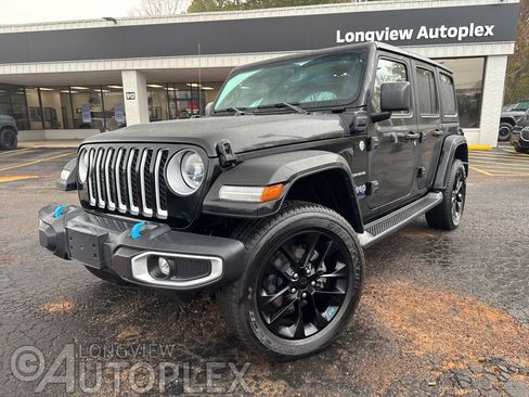 Used 2022 Jeep Wrangler Unlimited Sahara image 1